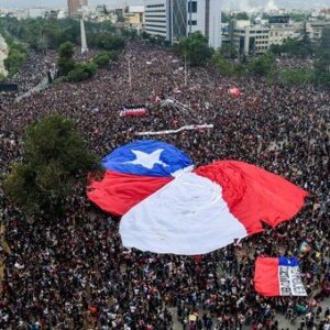 Conversaciones en “Tras las líneas”: Patricio Fernández y Manuel Antonio Garretón